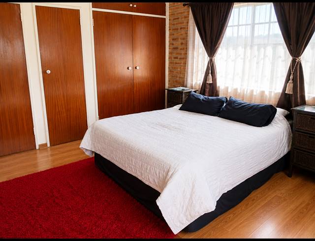 4 BEDROOM HOUSE FOR SALE IN RIVERSDALE
